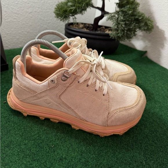 Altra Shoes - Altra Lone Peak  Alpine women’s Beige and Peach Athletic Shoes
